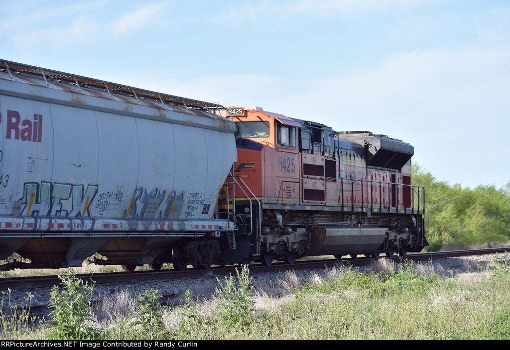 BNSF 8425 Rear DPU